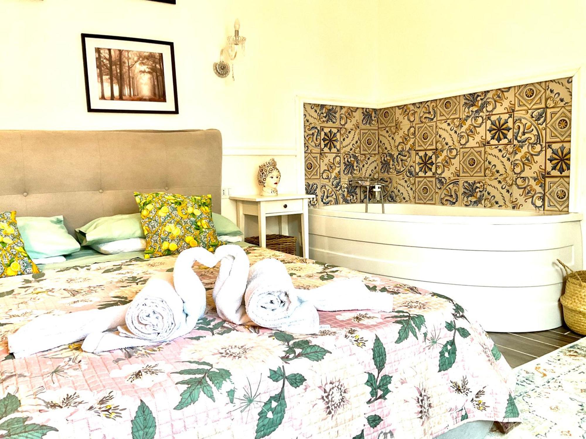 Mizzicahome Solemare Catania Bagian luar foto