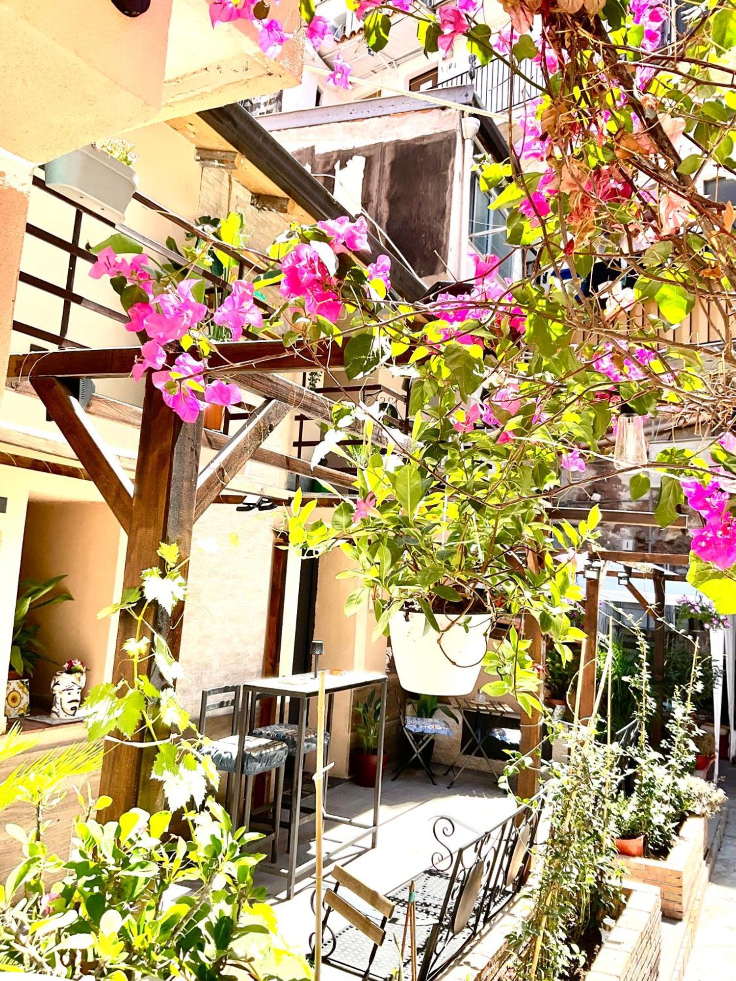Mizzicahome Solemare Catania Bagian luar foto
