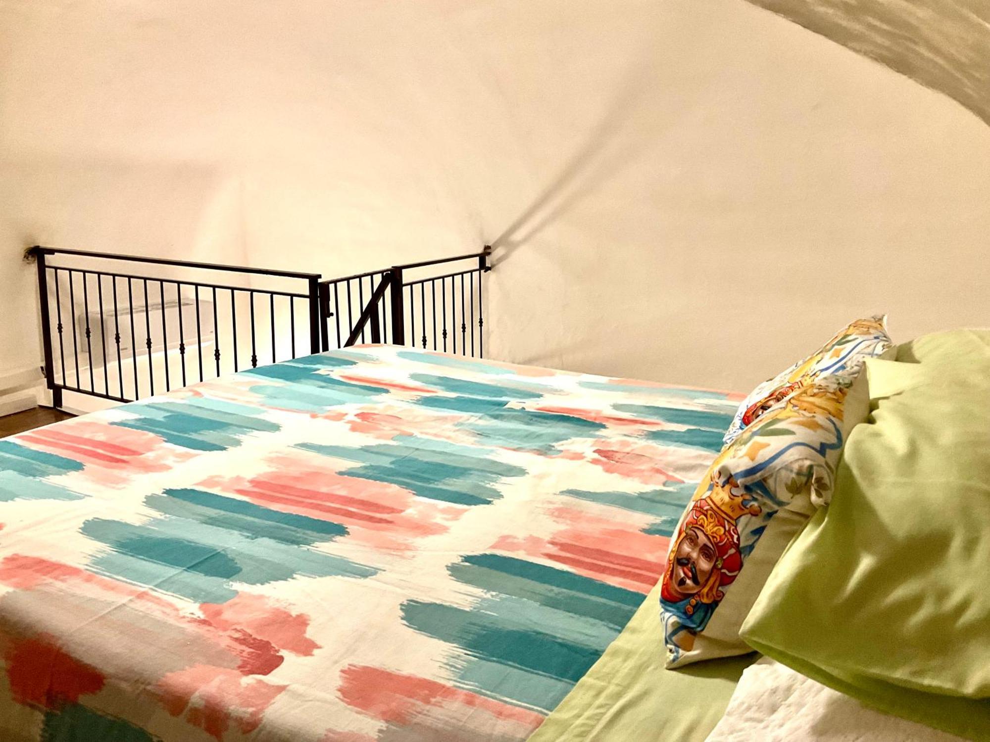 Mizzicahome Solemare Catania Bagian luar foto